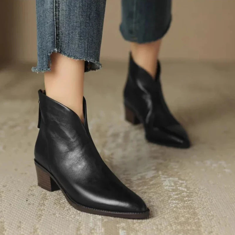 Black / 12