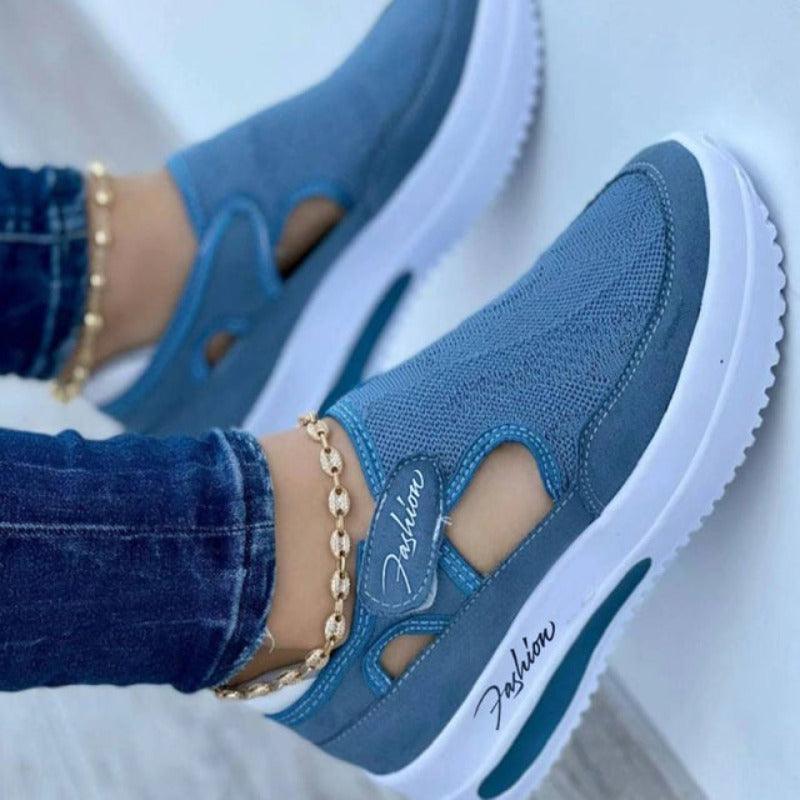 Blue / 12