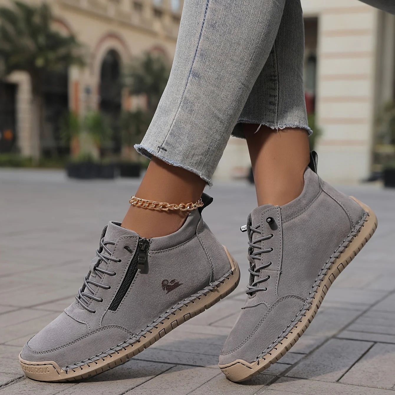 Gray / 12
