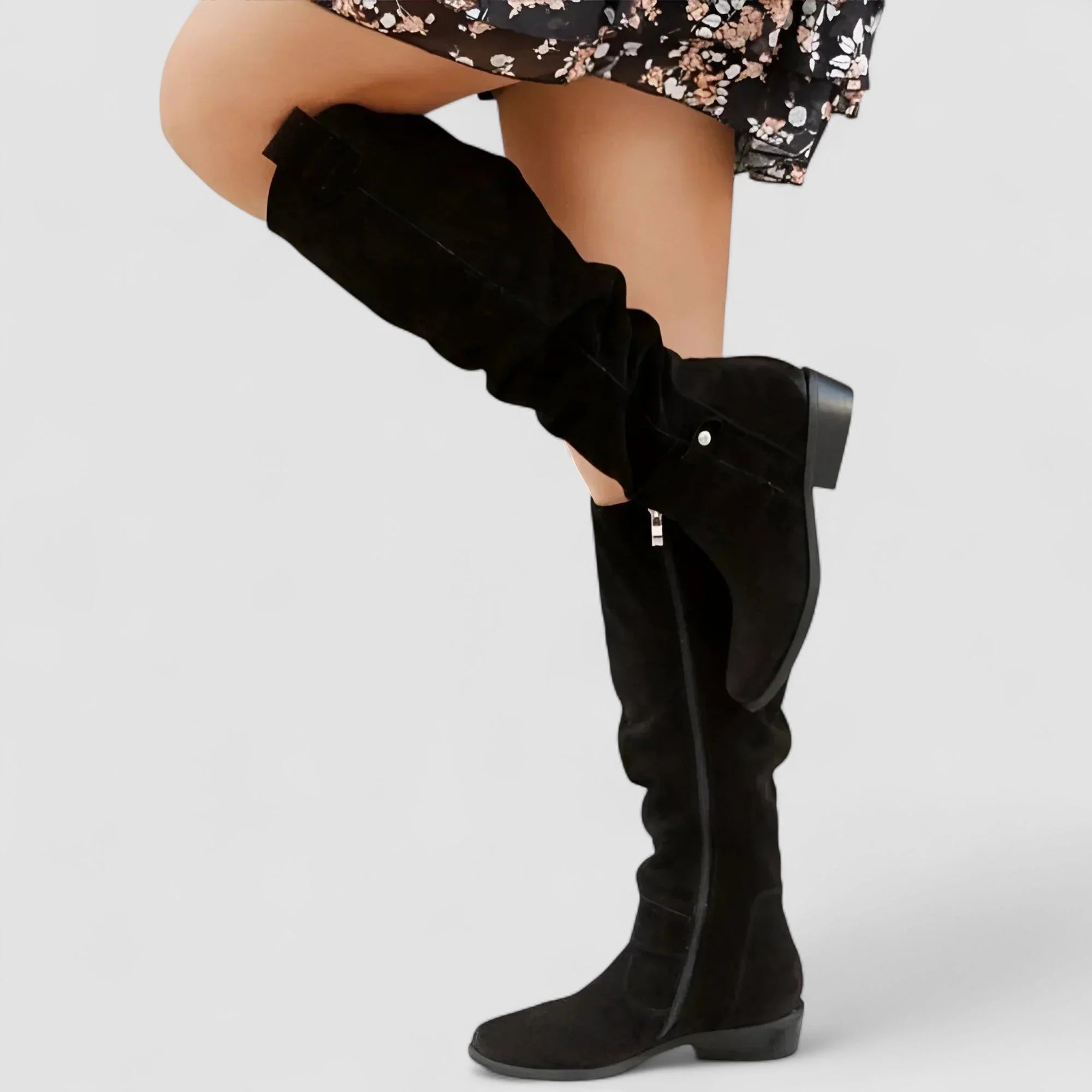 Black / 12