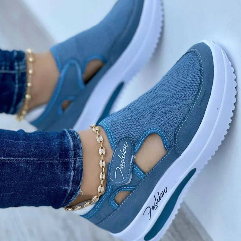 Blue / 12