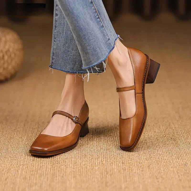 Brown / 12