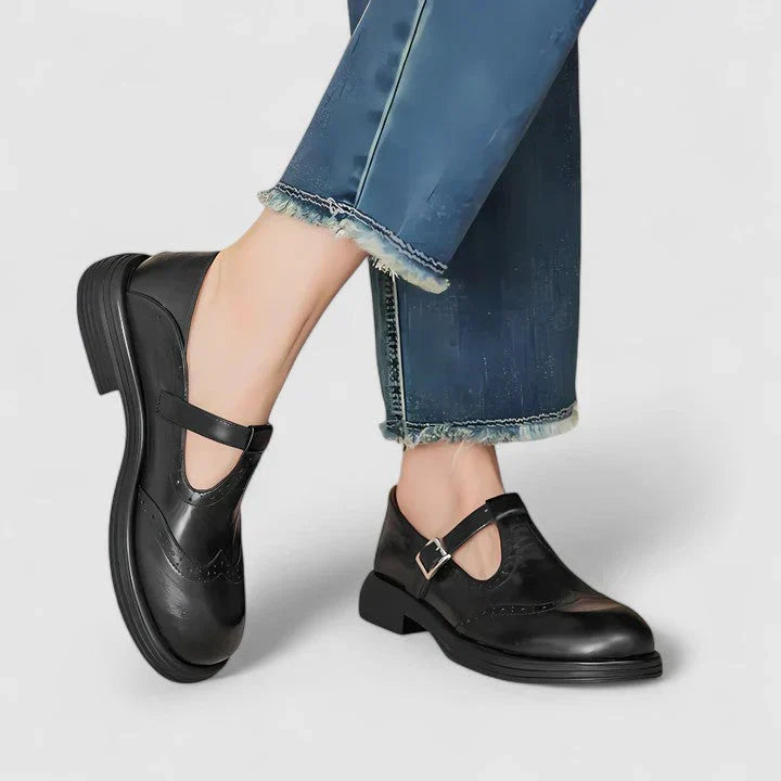 Black / 12