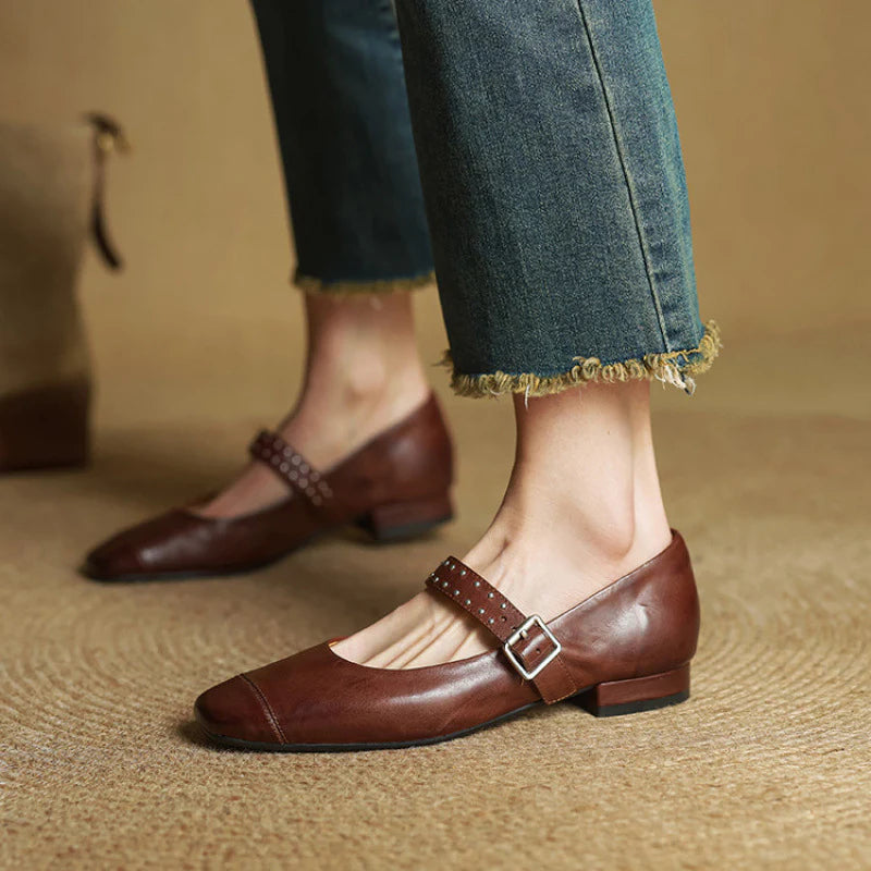 Brown / 12