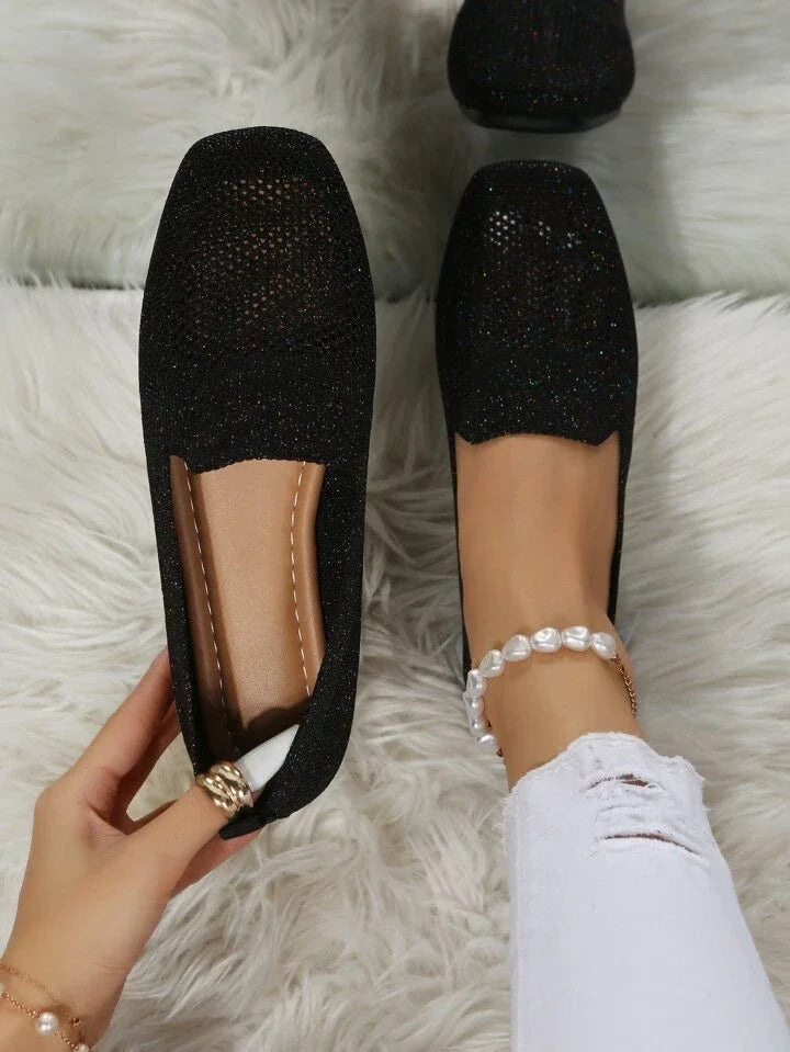 Black / 12