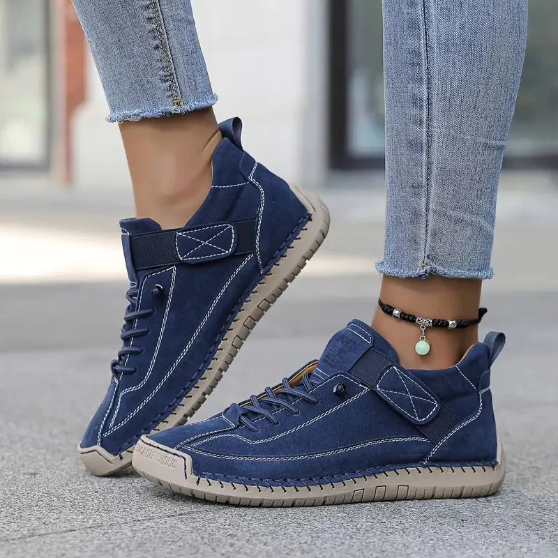 Blue / 12