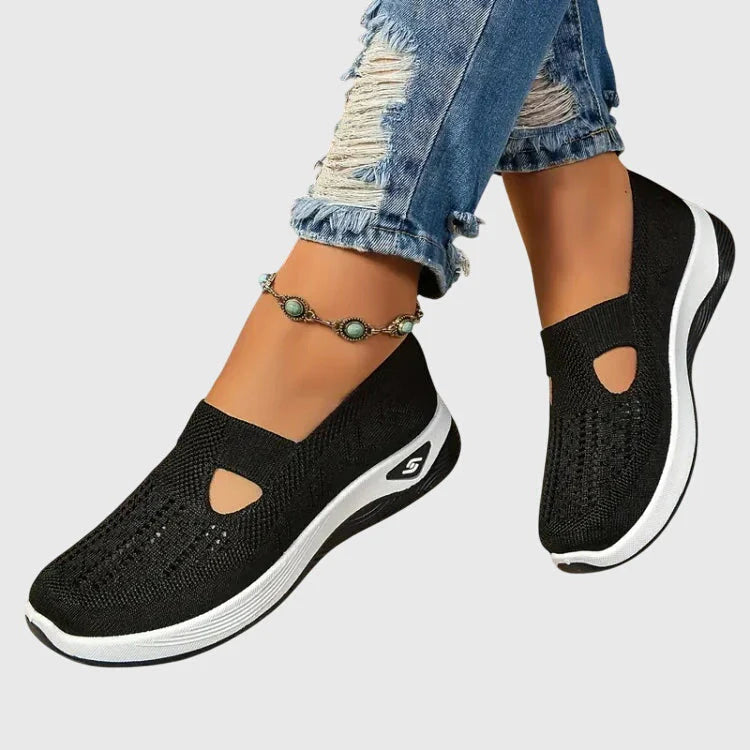 Black / 12